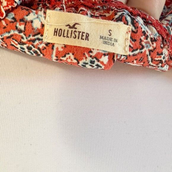 Hollister Ruffle Crop Top - Picture 4 of 4